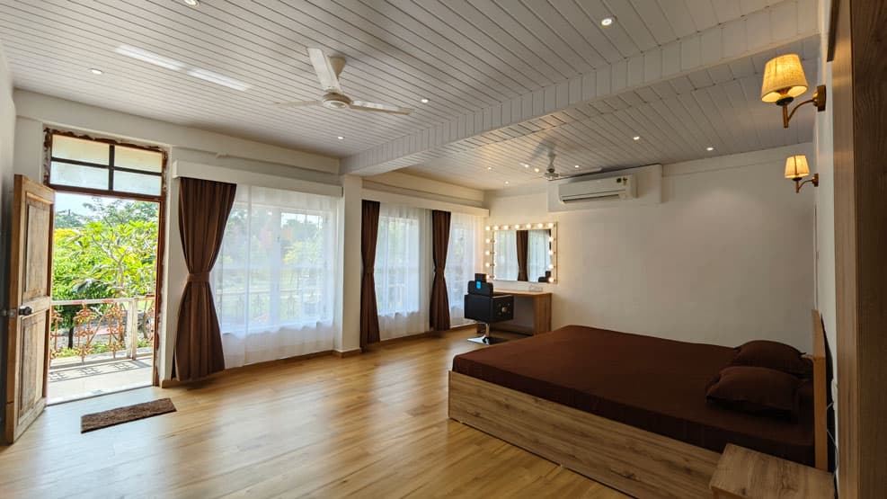 Signature Room